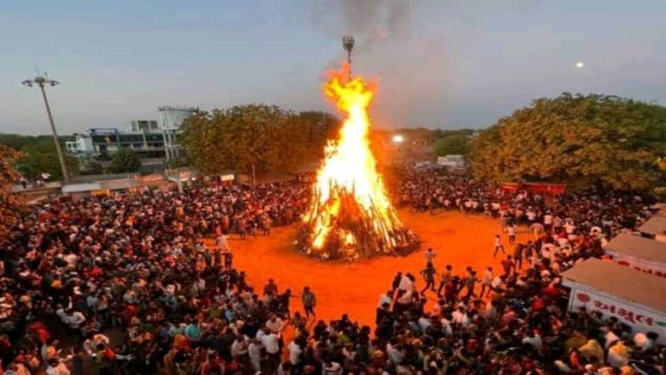 2025 में होली कब है, जानिए होलिका दहन का शुभ मुहूर्त और महत्व