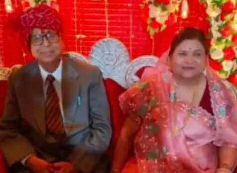 Supreme Order : रामद्वारा विवाद-सम्पत्ति का कब्जा घनश्याम लश्करी को सौंपने वाला हाईकोर्ट का आदेश सुप्रीम कोर्ट ने किया निरस्त,पुलिस को भी लगाई फटकार,अभिभाषक दम्पत्ति पर अब दर्ज होगी एफआईआर