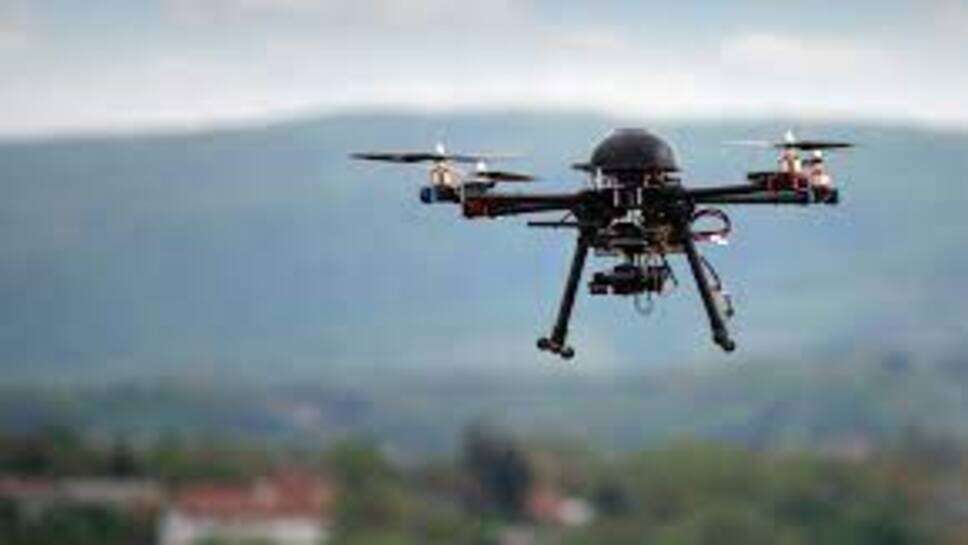 Drone Attack आसमान से हमले की फिराक में आतंकी, कश्मीर में सीमा पर फिर देखे ड्रोन, BSF जवानों ने की फायरिंग तो भागा