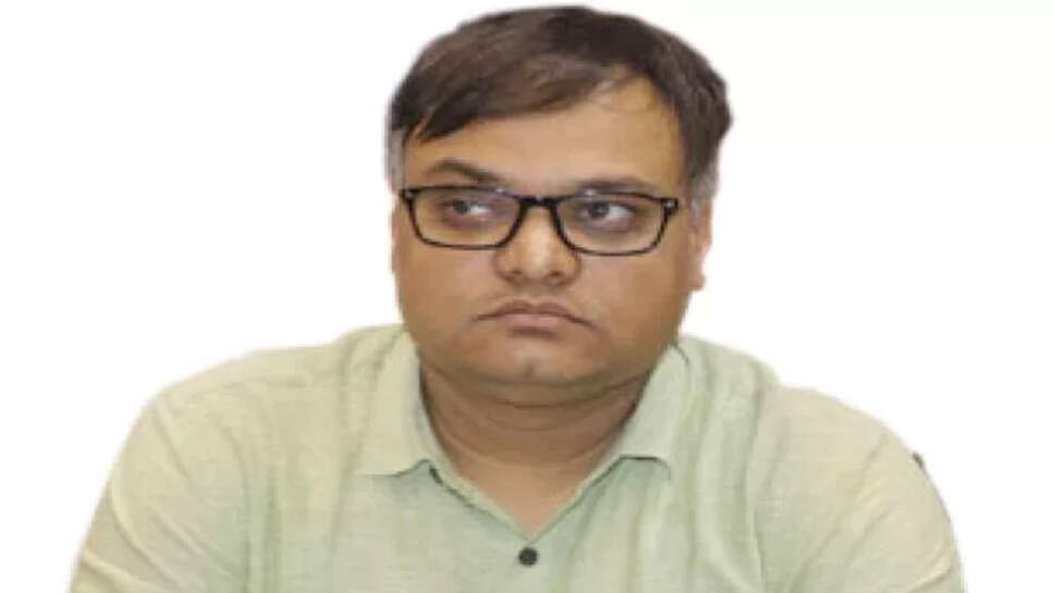 Illegal Colonies : अवैध कॉलोनियों के विरुद्ध कलेक्टर लाक्षाकार का सख्त रवैया,12 अवैध कॉलोनी विकासकर्ताओं को नोटिस जारी;अवैध कॉलोनी कृत्य पर एसडीएम, तहसीलदार, सीएमओ तथा ग्राम पंचायत सचिव होंगे जिम्मेदार