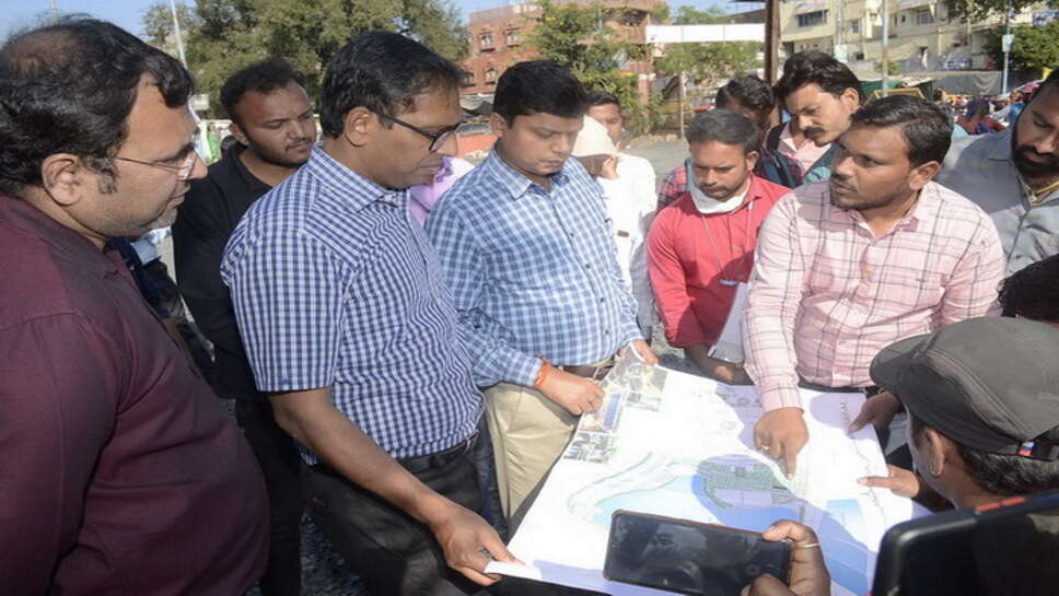 5G network : मप्र में 5जी नेटवर्क सबसे पहले श्री महाकाल लोक से प्रारम्भ होगा - कलेक्टर ने निजी टेलीकाम कंपनी के अधिकारियों के साथ तैयारियों की समीक्षा बैठक की