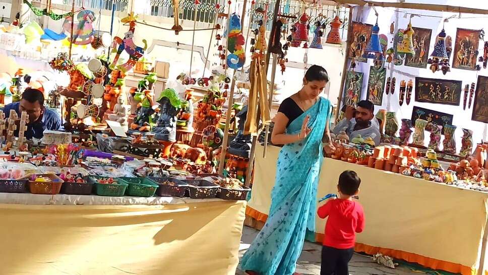Handicraft mela : लाख सुहागन महिलाओं का सौभाग्य, दूधी के खिलौने समृद्धि का प्रतीक