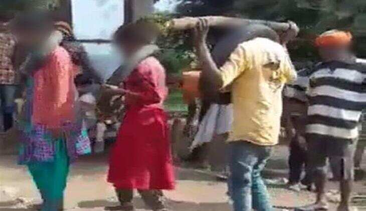 Beating/मप्र में अमानवीयता :नाबालिग के साथ युवक-युवती से मारपीट, गले में टायर डाल कर नचाया