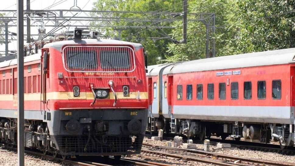 Indian railway: नई दिल्ली बनारस वंदे भारत एक्सप्रेस सहित 21 ट्रेन चलेगी 2 से 6 घंटे देरी पर,देखें लेट ट्रेन की पूरी लिस्ट