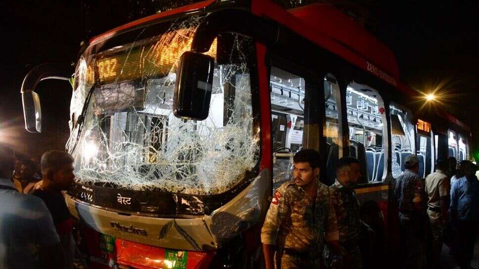 पहली बार बस चला रहा था ड्राइवर, ब्रेक की जगह दबाया एक्सीलेटर,06 लोगों की मौत,हादसे के बाद हंसता रहा ड्राइवर