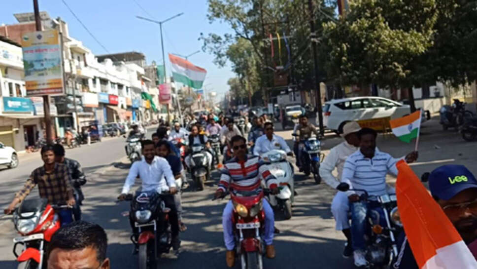 गैरेज एसोसिएशन ने अतिथियों का सम्मान कर राष्ट्रीय जागृति रैली निकाली