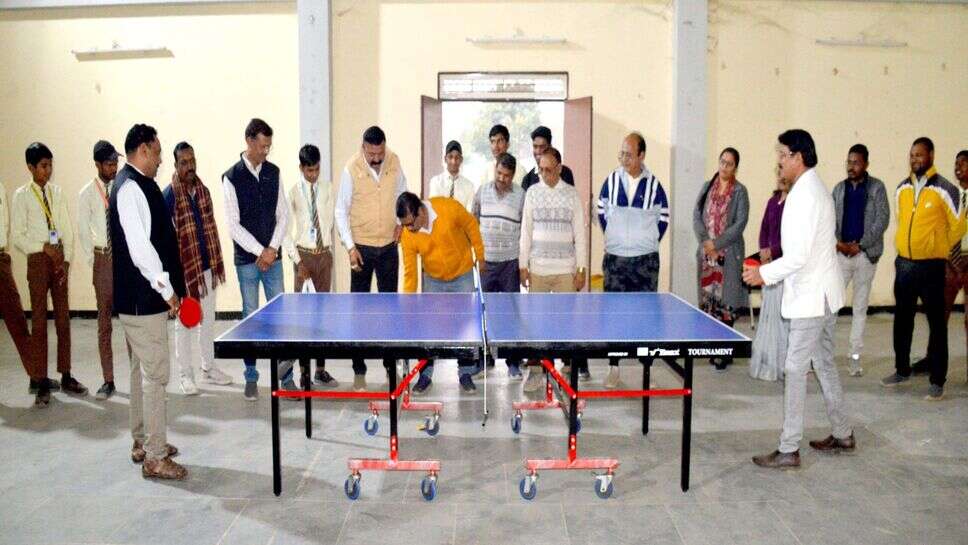 Table Tennis / उत्कृष्ट विद्यालय रतलाम में टेबल टेनिस खेल का शुभारंभ