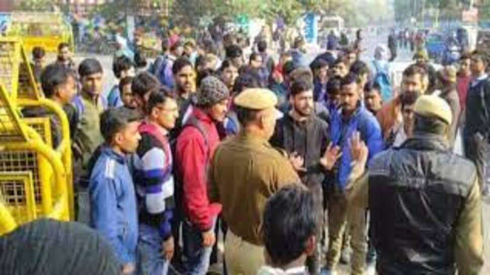 Paper leak : राजस्थान में सेकंड ग्रेड टीचर परीक्षा का पेपर लीक, RPSC ने रद्द किया एग्जाम, कई शहरों में हंगामा