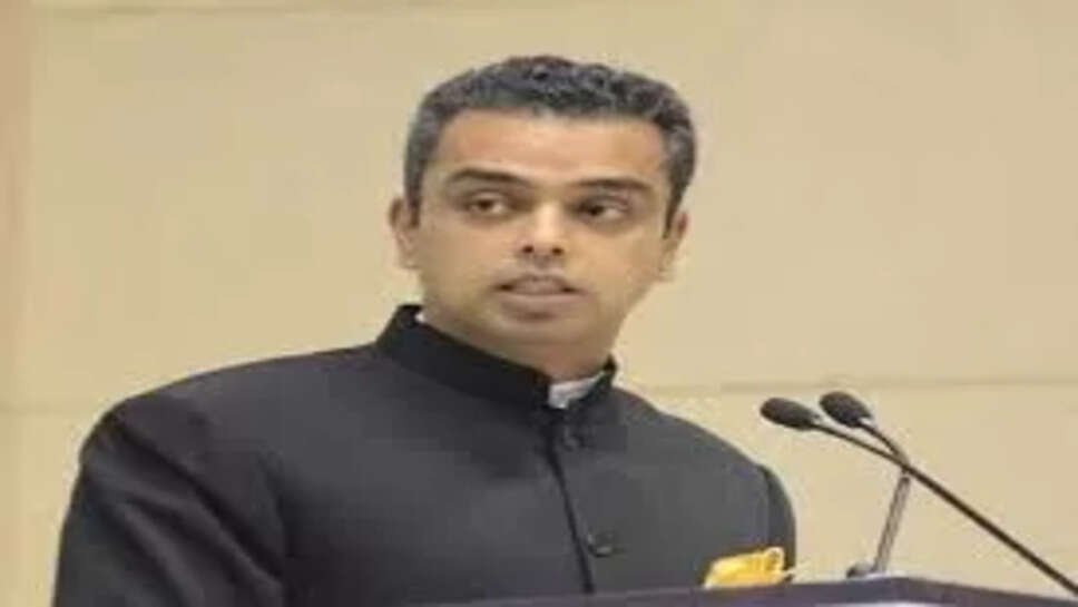 कांग्रेस के युवा चेहरे मिलिंद देवड़ा ने पार्टी छोड़ी, शिवसेना में जाने की संभावना