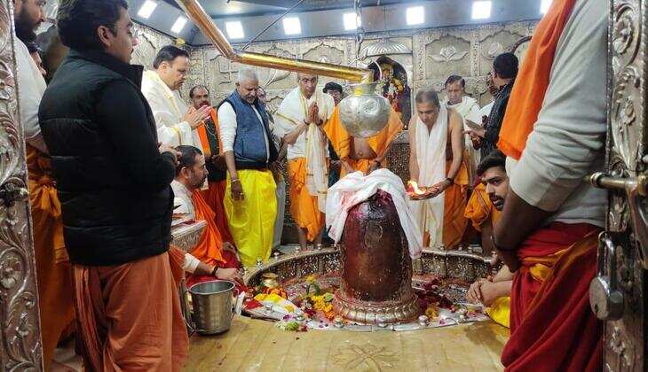 अनिल अंबानी ने पंडित से कहा ईश्वर करे अस्पताल के 300 बेड खाली रहे