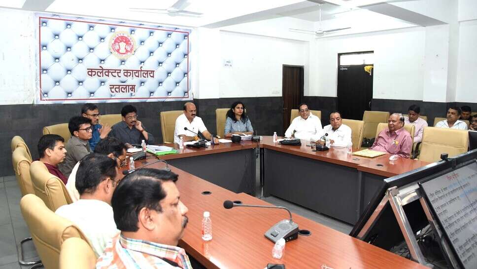 रतलाम / लोकसभा निर्वाचन : पेड न्यूज पर कड़ी निगरानी रखी जाएगी, मीडिया कार्यशाला सह प्रशिक्षण आयोजित किया गया
