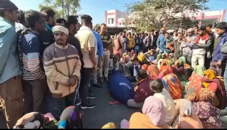 Villagers blocked the road for two hours