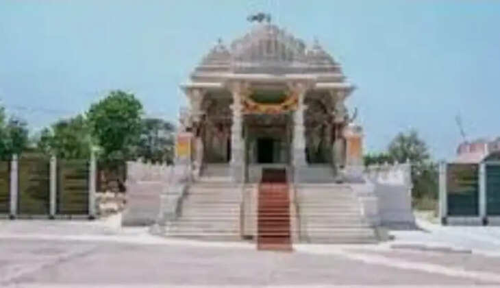  CHINTAMANI PARSHWNATH MANDIR