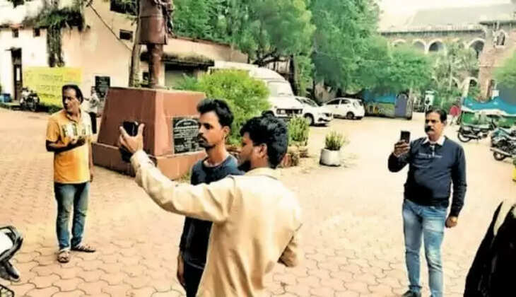 फेस रिकॉग्निशन अटेंडेंस सिस्टम लागू सर्वर धीमा