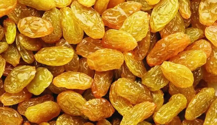 drink raisin water every day 