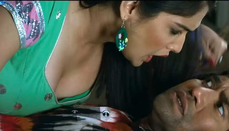  दिनेश लाल यादव और आम्रपाली दुबे