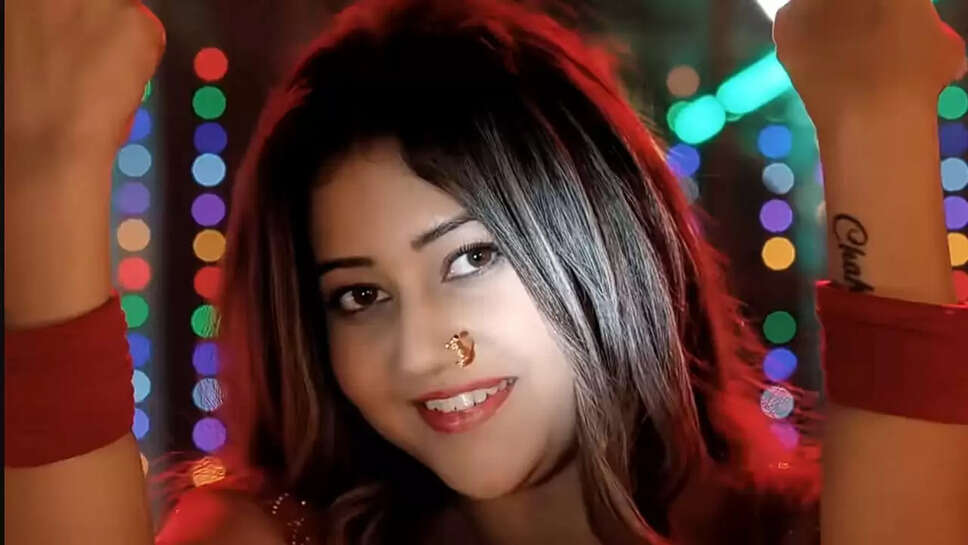  Akanksha Puri