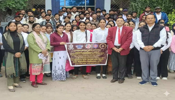 . डॉ. मेहता ने "क" शब्दों की कशीदाकारी से बुना बजट