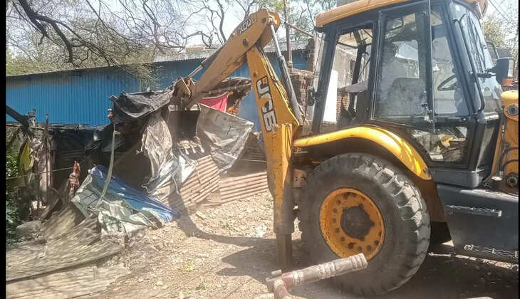 देखिये वीडियो 