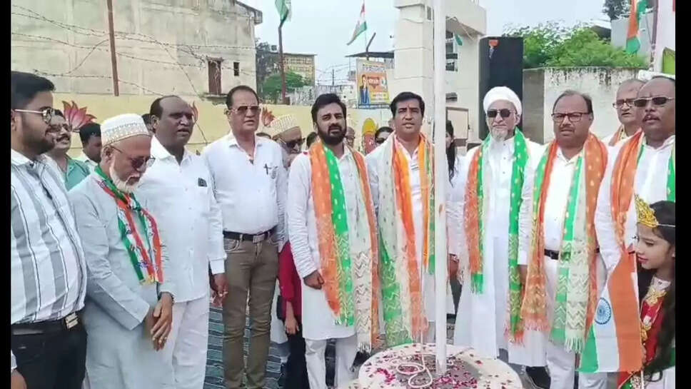 जहा कभी फैली रहती थी गंदगी ,आज वहा मना स्‍वतंत्रता दिवस