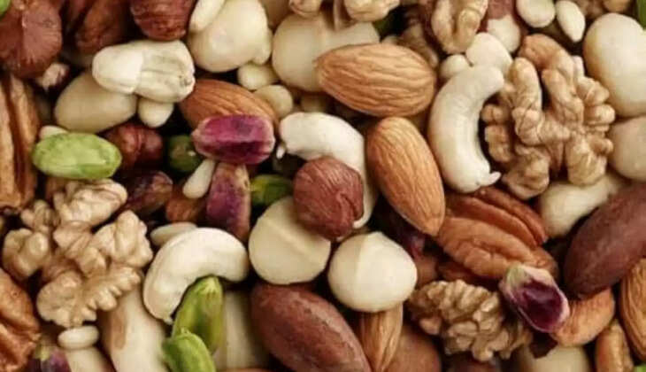almonds and pistachios 
