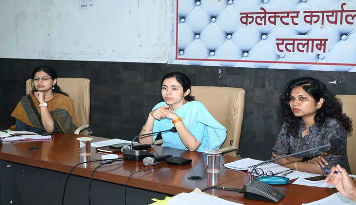 समयावधि पत्रों की समीक्षा बैठक संपन्न
