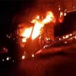 UP Accident : झांसी में भीषण सड़क हादसा, कार में सवार दूल्हा सहित 4 की जिंदा जलकर मौत